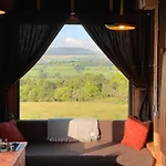 Tranquil Tigin - Your Little In Prázdninový dům *