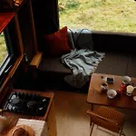 Tranquil Tigin - Your Little In Prázdninový dům *